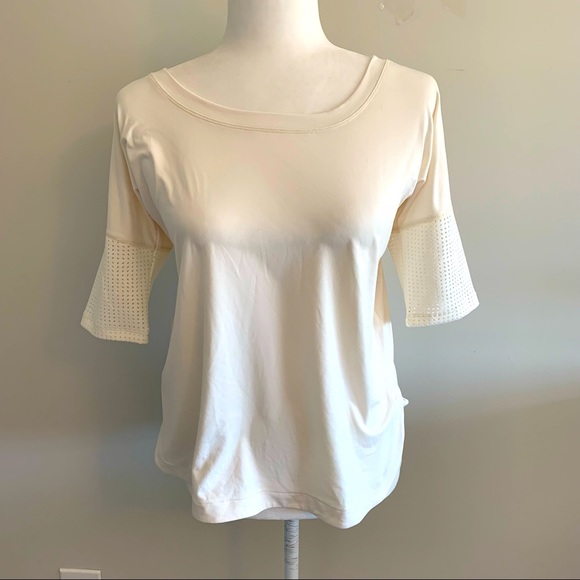 CALIA by Carrie Underwood Tops - Calia Carrie Underwood Limited Edition Mesh 3/4 Length Sleeve Tee